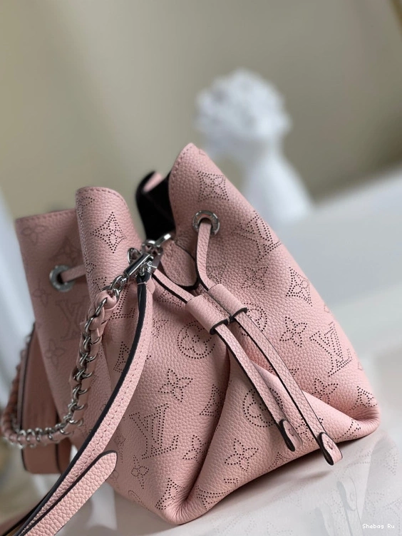 LOUIS VUITTON BELLA 0824